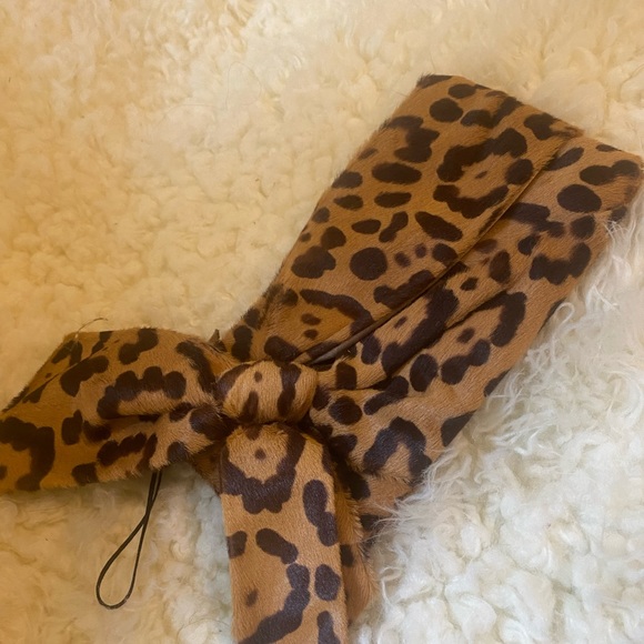 Authentic Valentino clutch leopard print - Picture 2 of 5